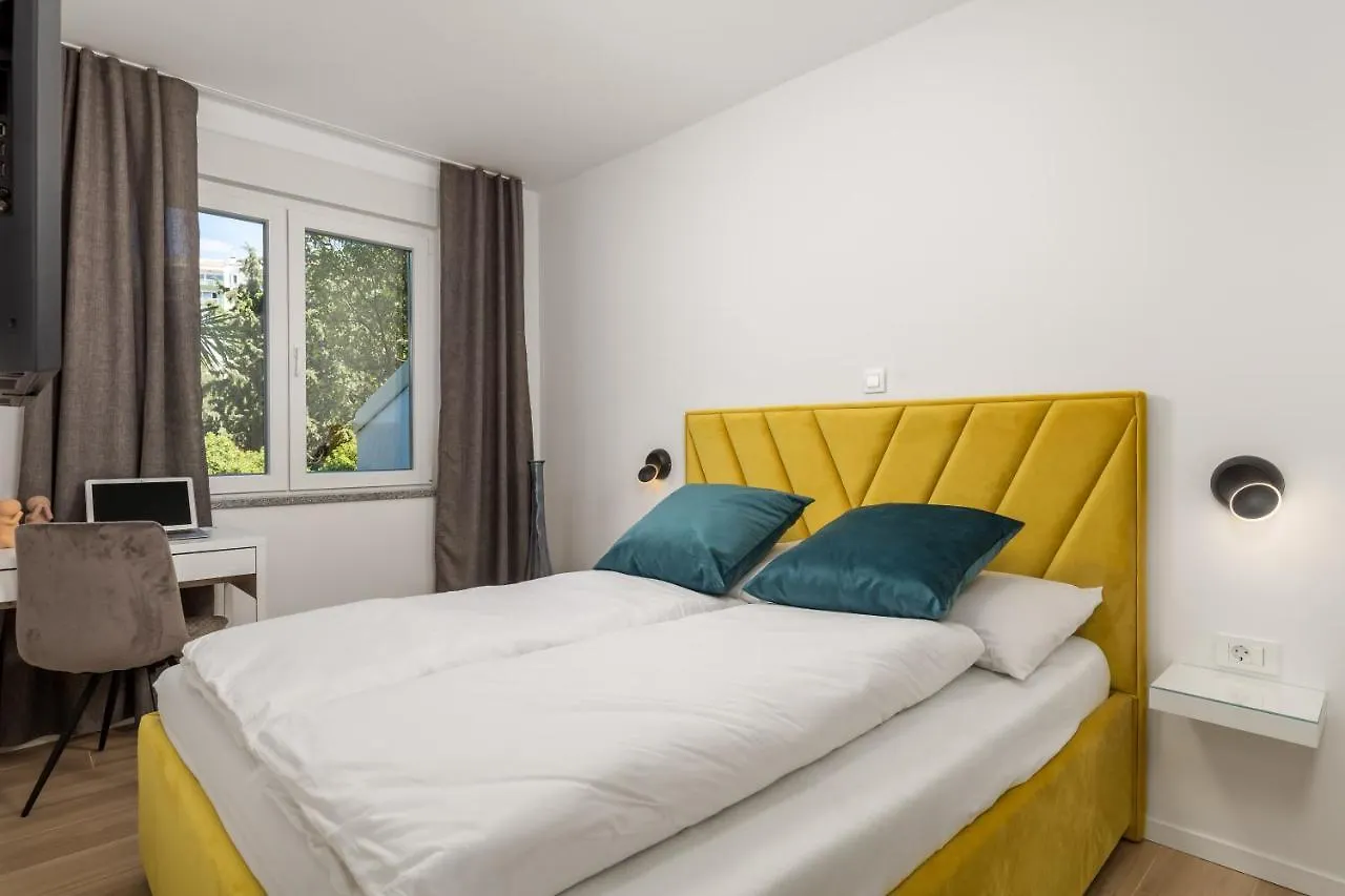 Modern Apartment Di Piu With Free 20M2 Garage Parking