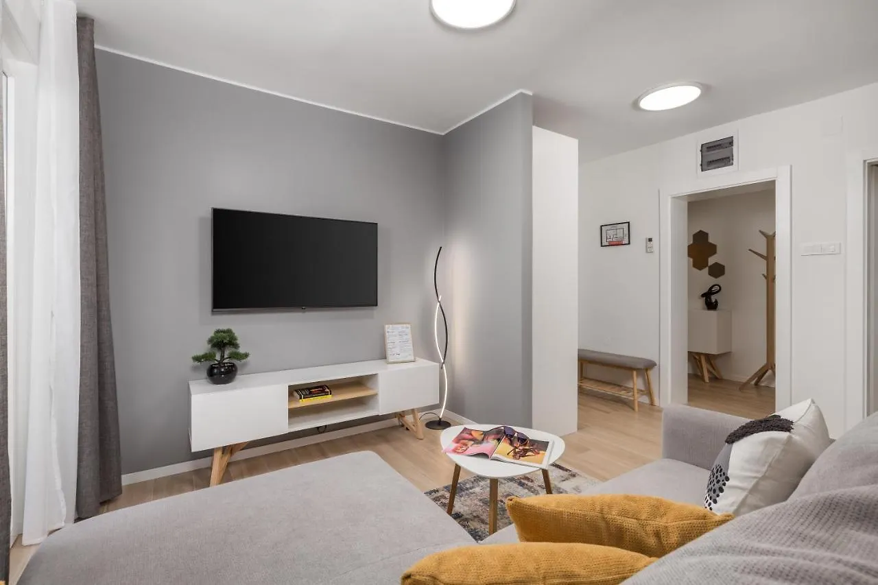 Modern Apartment Di Piu With Free 20M2 Garage Parking