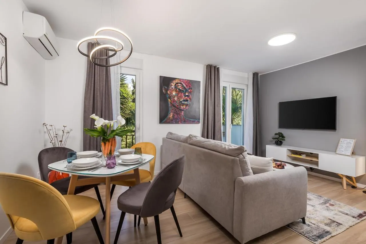 Modern Apartment Di Piu With Free 20M2 Garage Parking